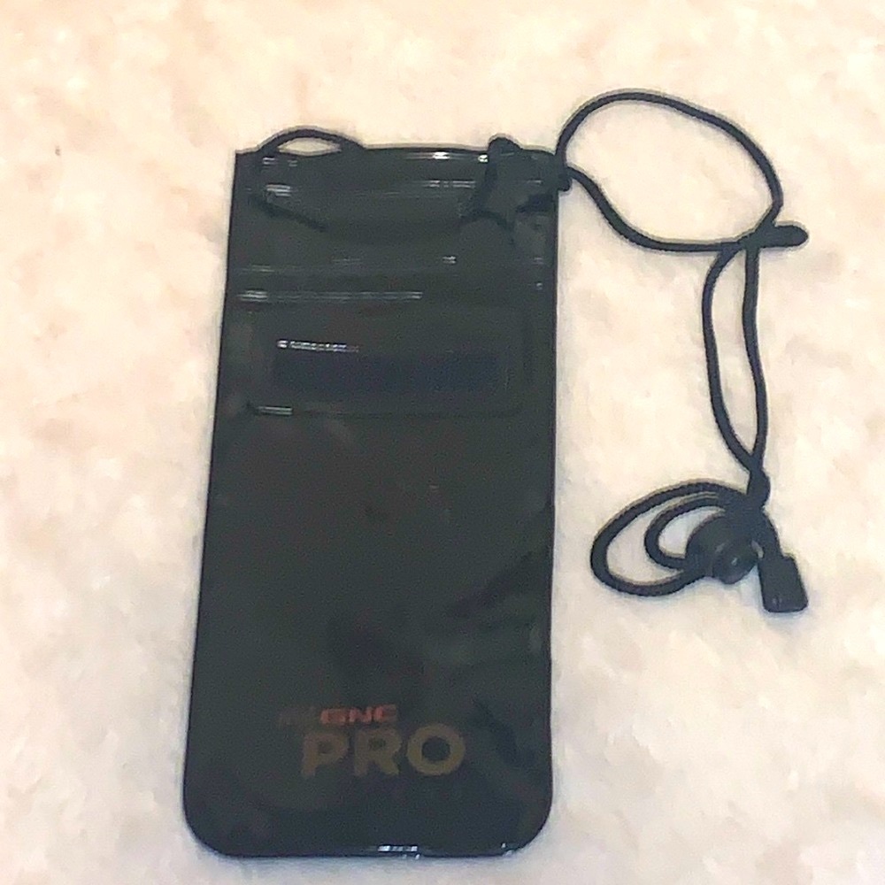 🎁Rare New in Package My GNC Pro Water Resistant Phone Pouch